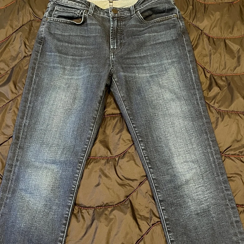Monfrere Denim - Picture 8 of 9